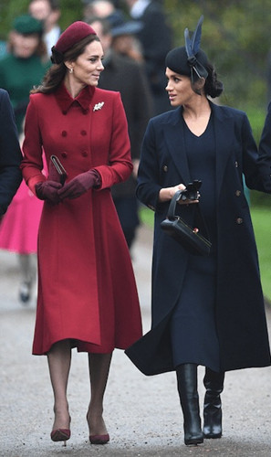 凯特和梅根在王室圣诞礼拜上的表现堪比政客第2张
