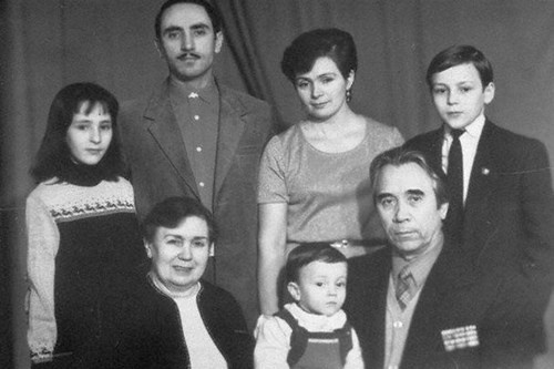 杜达耶夫死后，他的家人都怎么样了？第1张